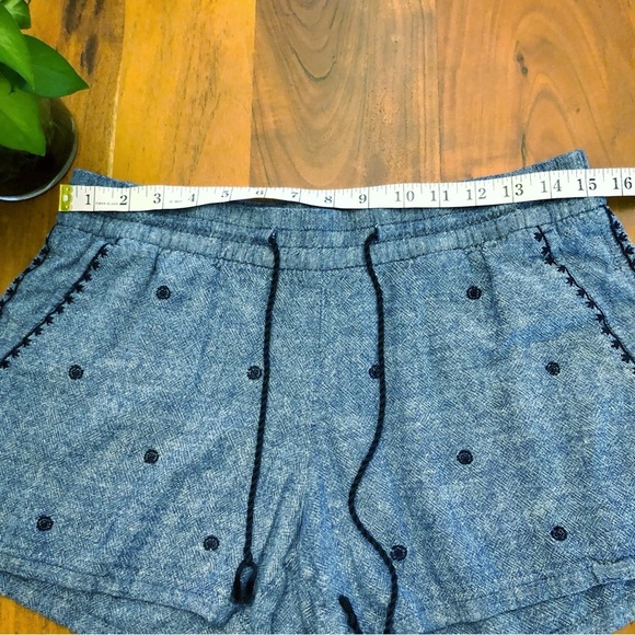 Old Navy Medium Rise Soft Casual Shorts. Size Medium. - Picture 9 of 14
